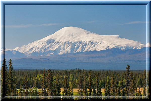 Alaska, Blick auf den Mount Sanford, er ist 4.949 Meter hoch