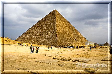 Giseh Pyramide von Südwest gesehen