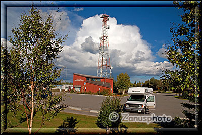 Visitor Center mit Radio Tower in Delta Junction