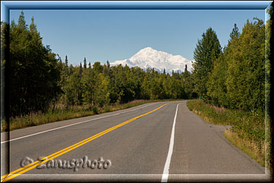 Alaska, schöne Ansicht des Mt. McKinley Massivs
