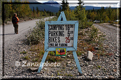 Den Camper auf dem Alaska Campground abgestellt geht es nun zu Fuss weiter