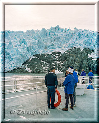 Vom Schiff aus super Sicht auf den Glacier