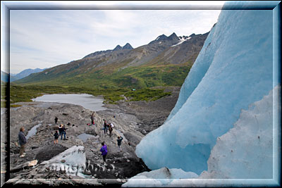 Alaska, weiter oben kann man die Grösse der Glacierteile abschätzen bei ihrer Ansicht
