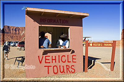Verkaufsbude für Rundfahrt Tikets ins Monument Valley