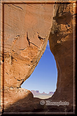 Im Monument Valley mit dem Tourguide der Navajos unterwegs