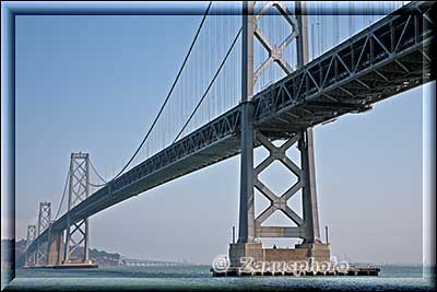 San Francisco 2, Bay Bridge mit zwei Fahrbahnebenen, eine in die City und die andere nach Oakland