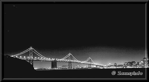 San Francisco 2, für ein Nachtfoto nutzen wir von Treasure Island aus die im Nachtlicht liegende Bay Bridge