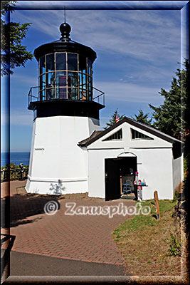 Offene Tür zum Cape Meares Lighthouse