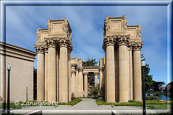 San Francisco 3, Palace of Fine Art, Ansicht des Eingangsbereiches von der Strasse aus gesehen