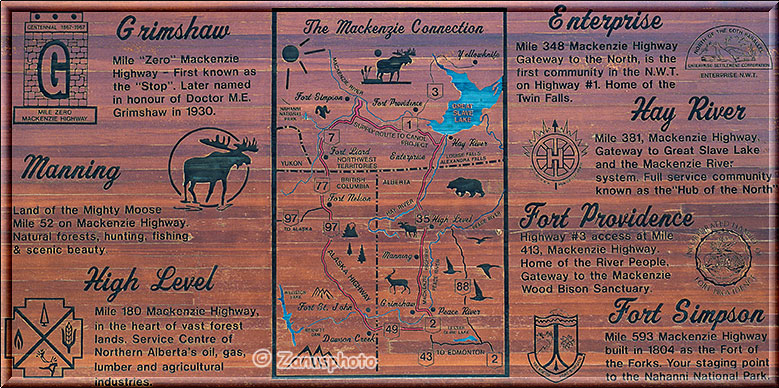 Yellowknife Highway,  Anzeigetafel Mackenzie Highway mit Details