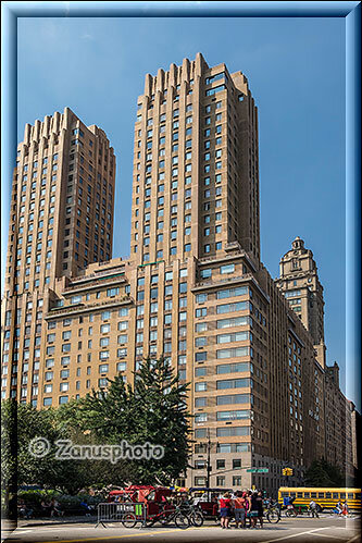 New York City - Central Park - impossantes Building auf der Westseite des Central Parks