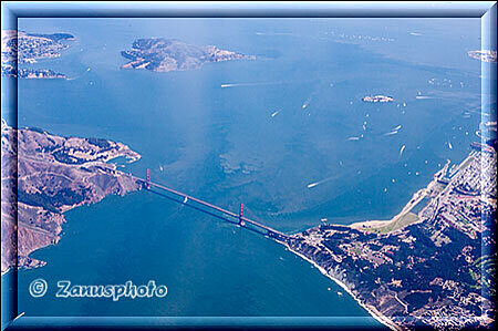 San Francisco, Blick aus dem Flieger auf die Golden Gate Bridge