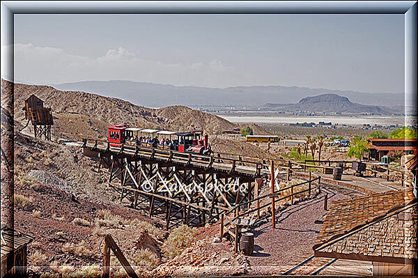 Calico Ghosttown, mit dieser kleinen Eisenbahn kann man auch heute noch eine Rundfahrt geniessen