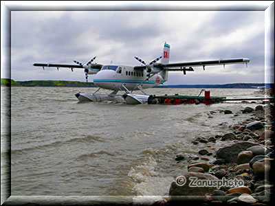 Wasserflugzeug auf dem Mackenzie River