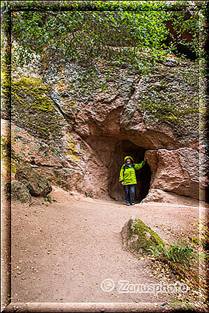 Pinnacles National Park, gerade sind wir am Eingang zur Bear Gulch Cave angekommen