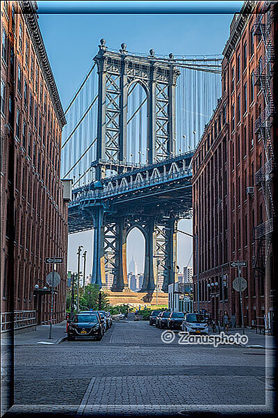 New York City, die Manhattan Bridge von Brooklyn aus gesehen