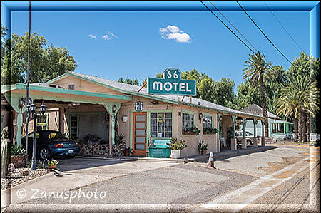Historic Route 66, hier gibt es auch ein Motel 66 das zum Übernachten einlädt